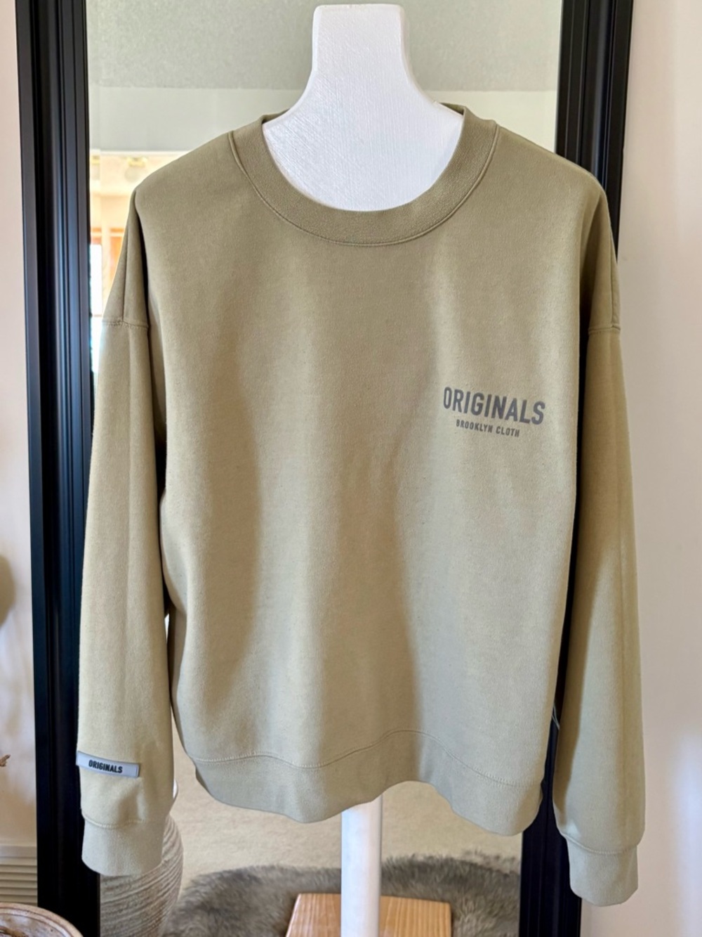 ORIGINALS BROOKLYN CLOTH Long Sleeve Sweatshirt - Picture 2 of 4